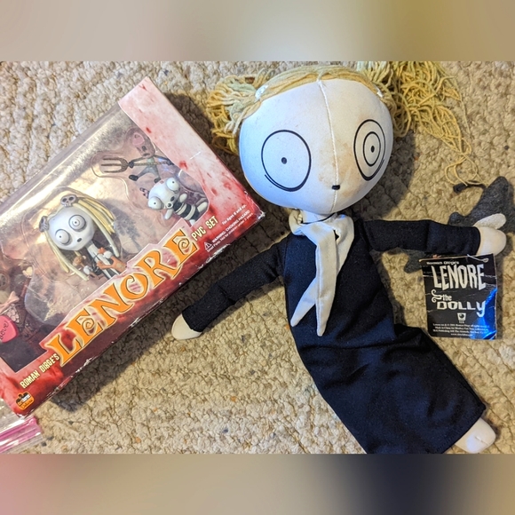 2005 Lenore PVC set & Doll LOT - Picture 13 of 15